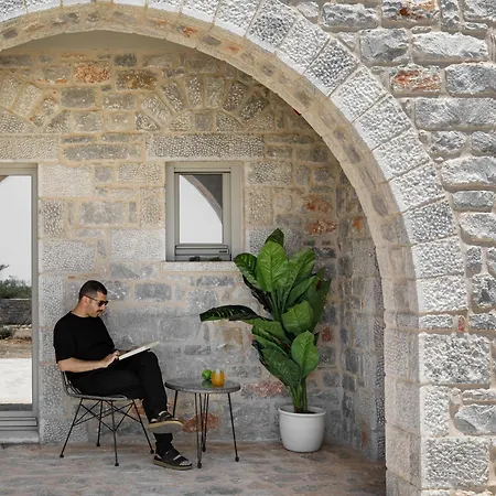 Hotell Margazi Luxury Areopoli